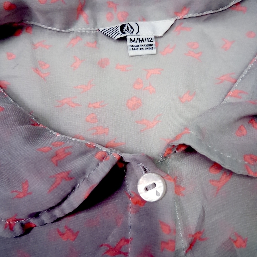 4/20$ ➡️ Volcom Sleeveless Sheer Button-Down Shirt - Gray and Pink Floral - Picture 4 of 5